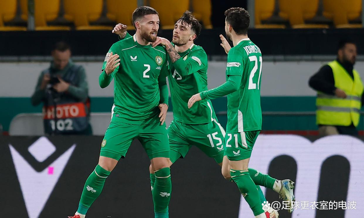 包含爱尔兰队战胜保加利亚，小组次晋级的词条